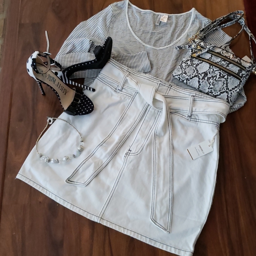 NWT, Forever 21, White Denim skirt XL